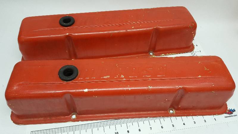 lot 6960 image: SB Chevy light weight tall valve covers started life as the Gold anodized aluminum