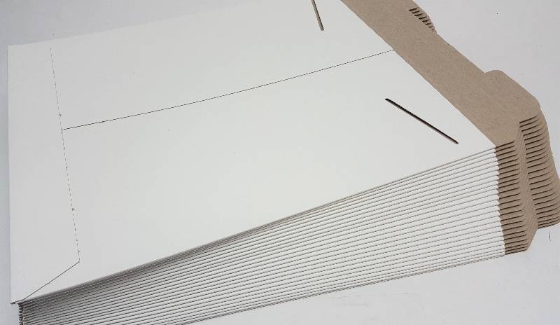 lot 6988-2 image: 11 x 13 12 #3SFW White Tab-Lock Original Stayflats� Mailer (pack of 25 individual mailers)