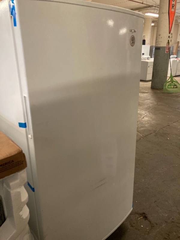 whirlpool upright freezer wzf34x20dw01