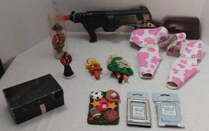 lot 39400 image: Everything on Table