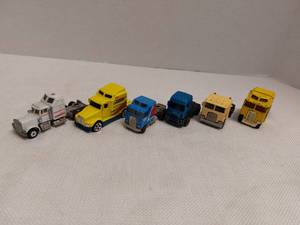 lot 39410 image: Mix of 6 Trucks