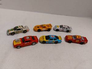 lot 39414 image: Mix of 6 Racing Cars with Advertising