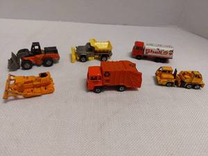 lot 39417 image: Mix of 6 Work Vehicles