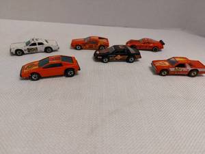 lot 39422 image: Mixture of 6 Vehicles with Numbers
