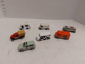 lot 39430 image: Mix of 7 Feeling Boxed In Vehicles