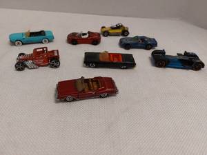 lot 39435 image: Mix of 8 Getting Some Fresh Air Vehicles