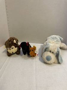 lot 39459 image: 4 stuffed animals (2 dogs, monkey and moose)