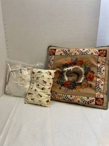 lot 39461 image: 3 pillows (ring pillow, small prayer pillow,decorative couch pillow)