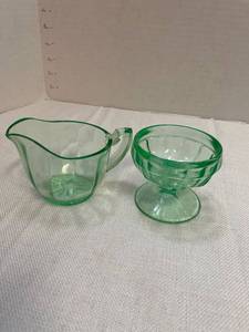 lot 39464 image: 2 glasses appears to be uranium