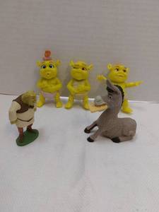 lot 39501 image: 5 Shrek Figures. 2 of the Babies Still Work