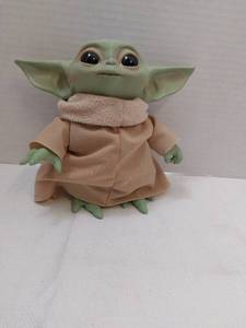 lot 39505 image: Star Wars - The Baby Yoda -Talking Hasbro 8 - F1115 Lucalfilm LTD Works