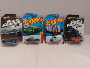lot 39516 image: Mix of 4 Hot Wheels Vehicles Including 2 Fast & Furious