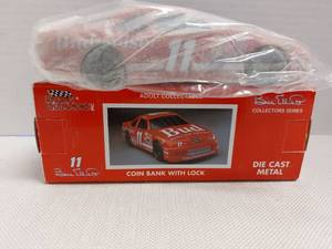 lot 39520 image: Bill Elliott #11 Die-Cast Coin Bank