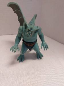 lot 39524 image: Broadway Disney Gargoyles 1995 Kenner 8 Action Figure