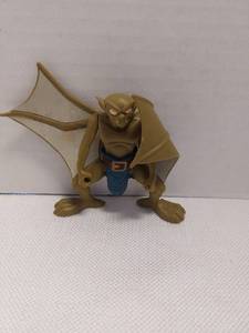 lot 39525 image: Gargoyles Lexington Action Figure 1995
