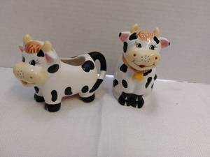 lot 39537 image: Houston Harvest Cow Sugar and Creamer