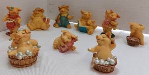 lot 39544 image: Pigsville Pig Figures