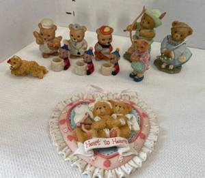 lot 39674 image: Bears and Bears