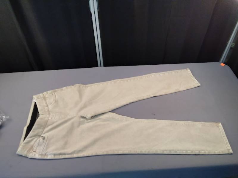 Denim and Co. Regular Comfy Knit Denim Acid Wash Slim Jeans Taupe Size  Medium, Women's Apparel Clothing Auction Assorted Sizes Petites Jeans Tops  Dresses Pants Name Brands