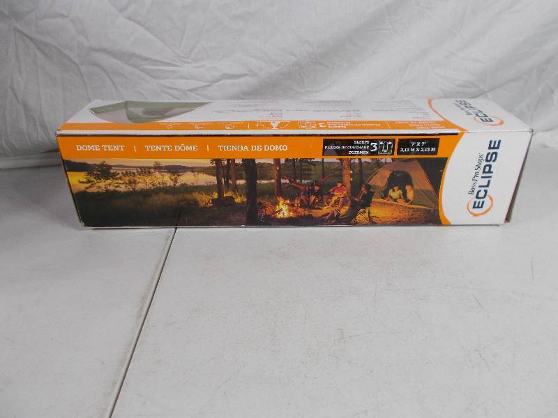 lot 4676 image: Bass Pro Eclispe Tent