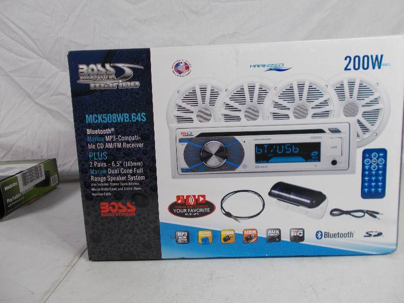 lot 4704 image: Boss Marine Stereo System