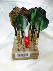 lot 30369 image: Wood Block Dart Holder w Quality Darts