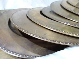 lot 30373 image: Lot of 13 Metal Platters