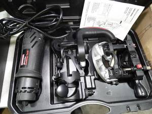 lot 30398 image: LN  Craftsman All-in-One Cutting Tool in Case
