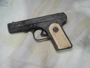 lot 30408 image: Vintage Montie Metal Toy Cap Gun  Pistol