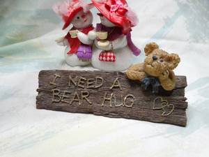 lot 30424 image: Simply Sassy Snow Friends  Red Hat Group  Decor