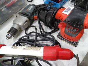 lot 30436 image: Black and Decker Palm Sander  Drill  Misc Work Light