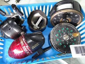 lot 30438 image: 4 Project Fishing Reels