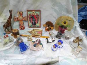 lot 30456 image: Lot of Small Collectibles  Nice Variety