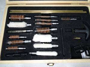 lot 30461 image: Safari Classic Gun Cleaning Kit