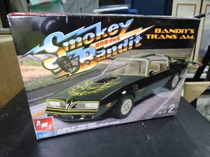 lot 30486 image: AMI  ErtL - New  Smokey and the Bandit Model Car  2002