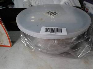 lot 30548 image: Revere Ware 3 Small Stainless Bowls w Lids