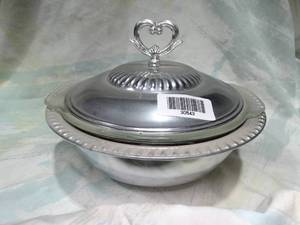 lot 30543 image: Unique Fire King Serving Dish