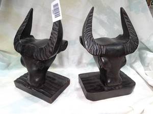 lot 30507 image: Pair of Wood  Bull Head  Book Ends