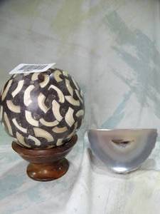 lot 30501 image: Interesting Cut Geode  and Misc Decor