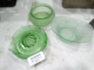 lot 30575 image: Lot of 3 Old Uranium Green Glass Collectibles