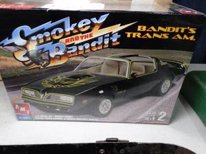 lot 30615 image: AMI - ErtL New Smokey and the Bandit Model Car  2002