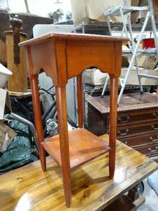 lot 30471 image: Small 14 x 14 Wood End Table