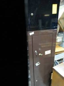 lot 30476 image: Sentinel Metal Gun Safe