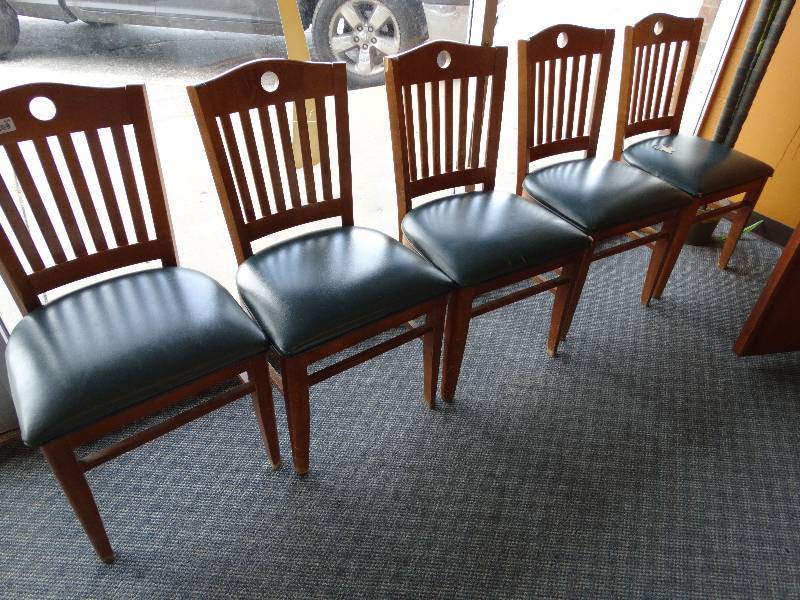 lot 625 image: 5 Chairs.