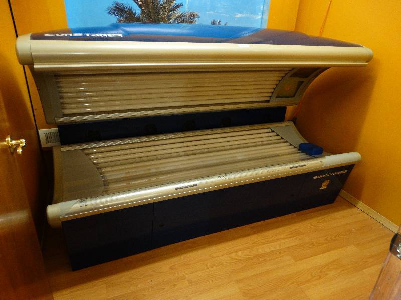 lot 638 image: Sunstar 332 32 bulb tanning bed.