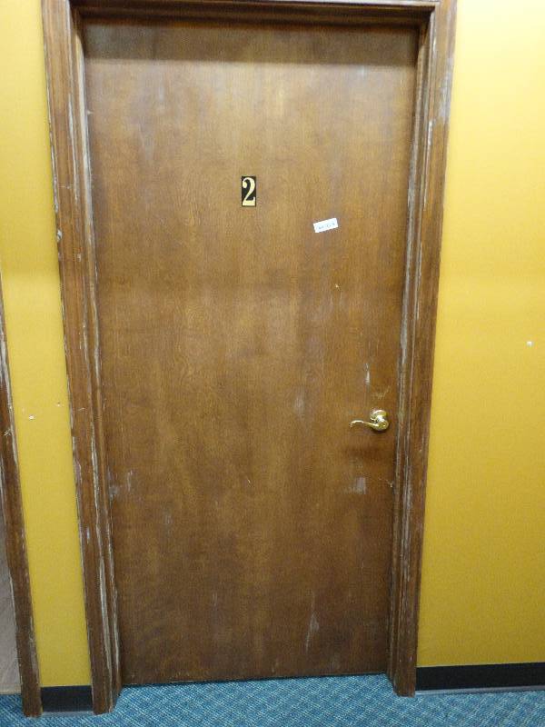 lot 646 image: 36 door, handle & hinge included.
