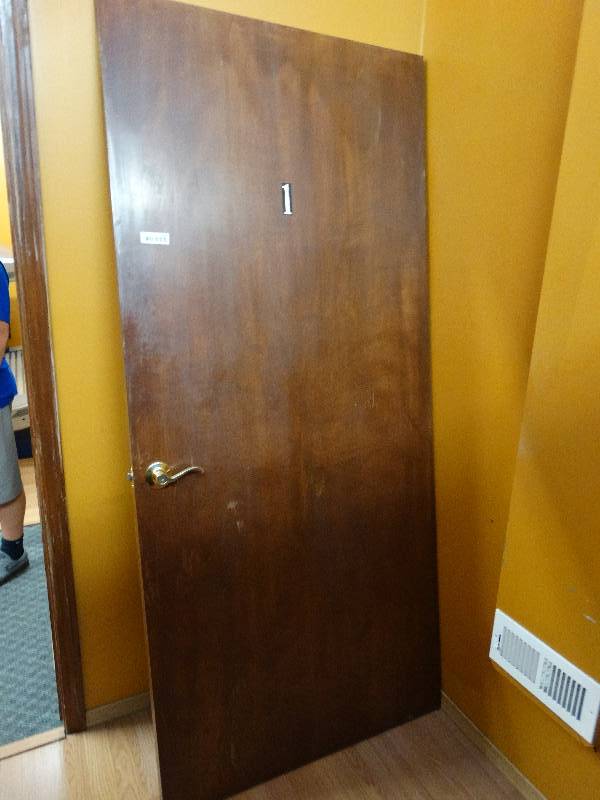 lot 647 image: 36 door, handle & hinge included.
