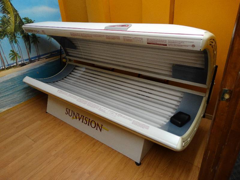 28 bulb tanning bed