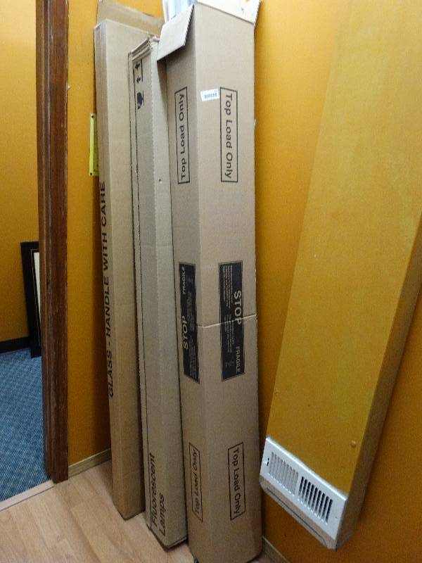 lot 657 image: 3 Boxes used bulbs.