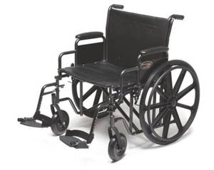 lot 24412 image: Everest & Jennings Traveler HD Wheelchair (Retail $518.00)